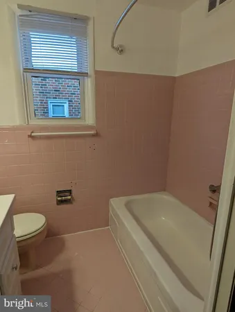 $1,350 | 910 Durard Road, Unit 2, Philadelphia, PA 19150
