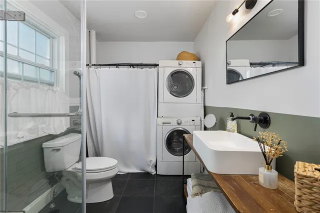 $1,850 | 109 Allston Avenue, Middletown, RI 02842