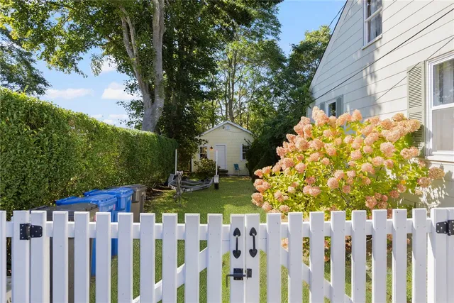 $1,850 | 109 Allston Avenue, Middletown, RI 02842