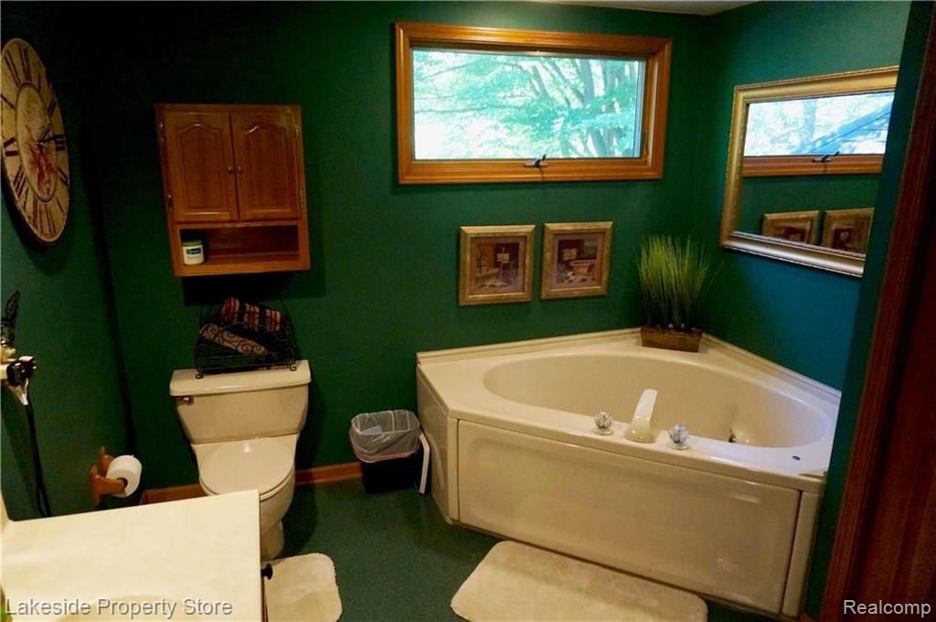 2869 West Avon Road Rochester Hills, MI 48309 - Photo 30 of 47