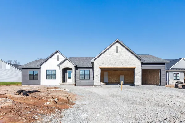 $824,900 | 3632 West Hank Avenue, De Pere, WI 54115