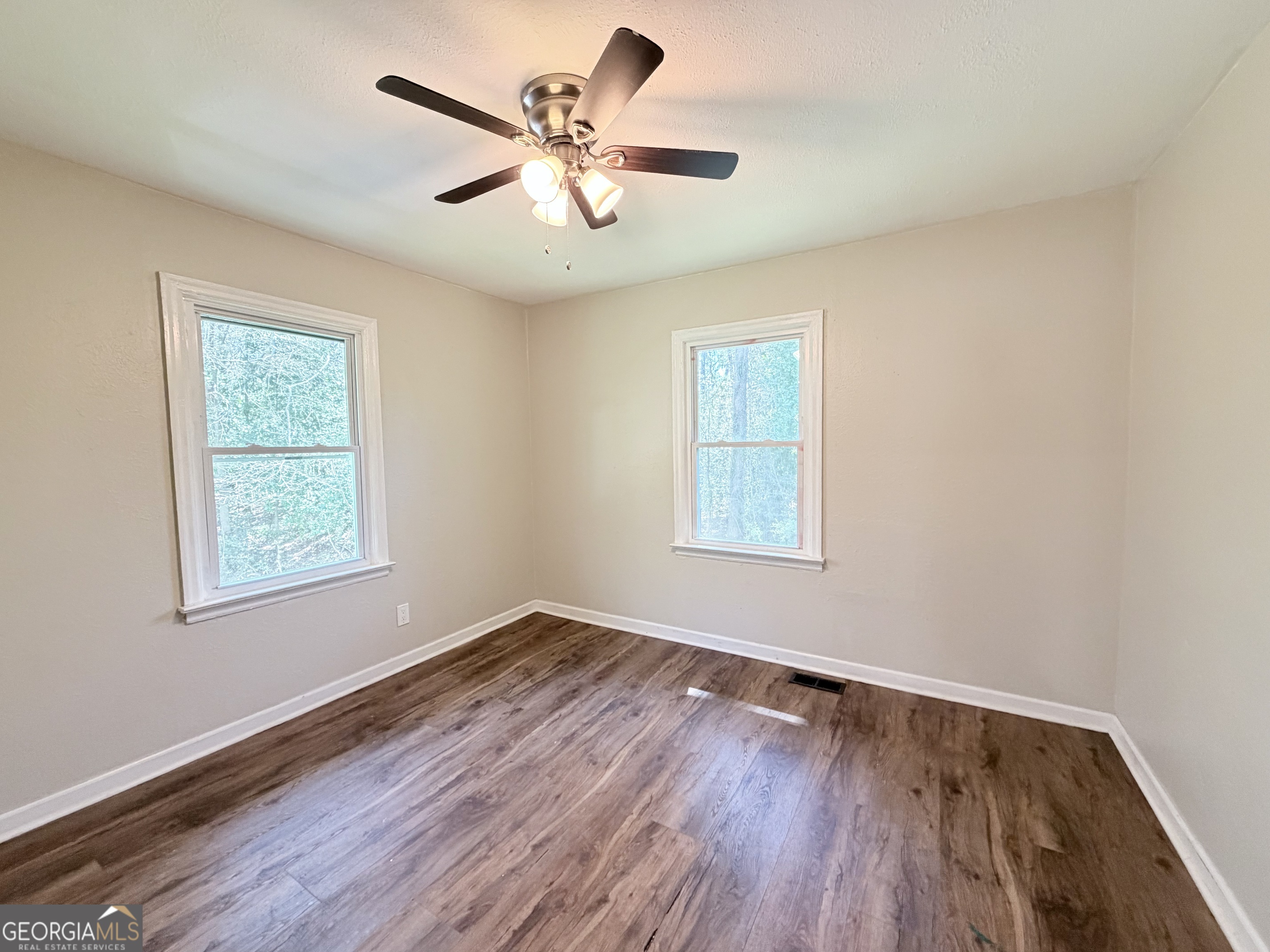 73 Cade Street Hartwell, GA 30643 - Photo 3 of 21