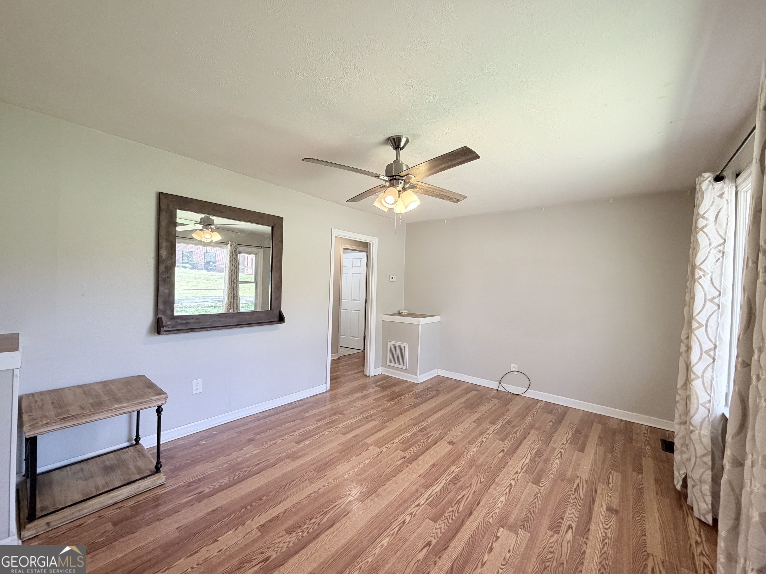 73 Cade Street Hartwell, GA 30643 - Photo 7 of 21