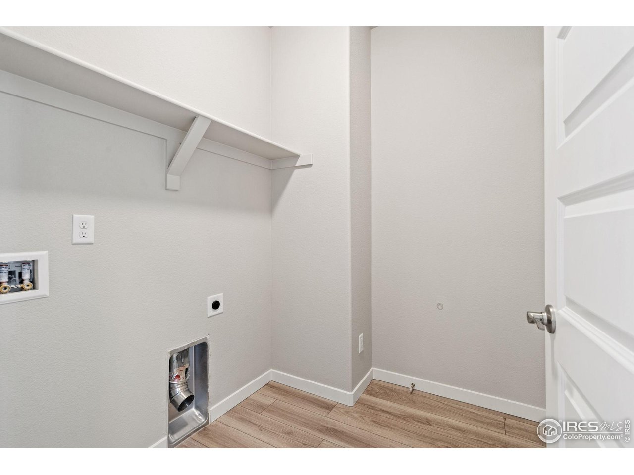 1247 Wild Basin Road Severance, CO 80550 - Photo 22 of 30 Laundry room