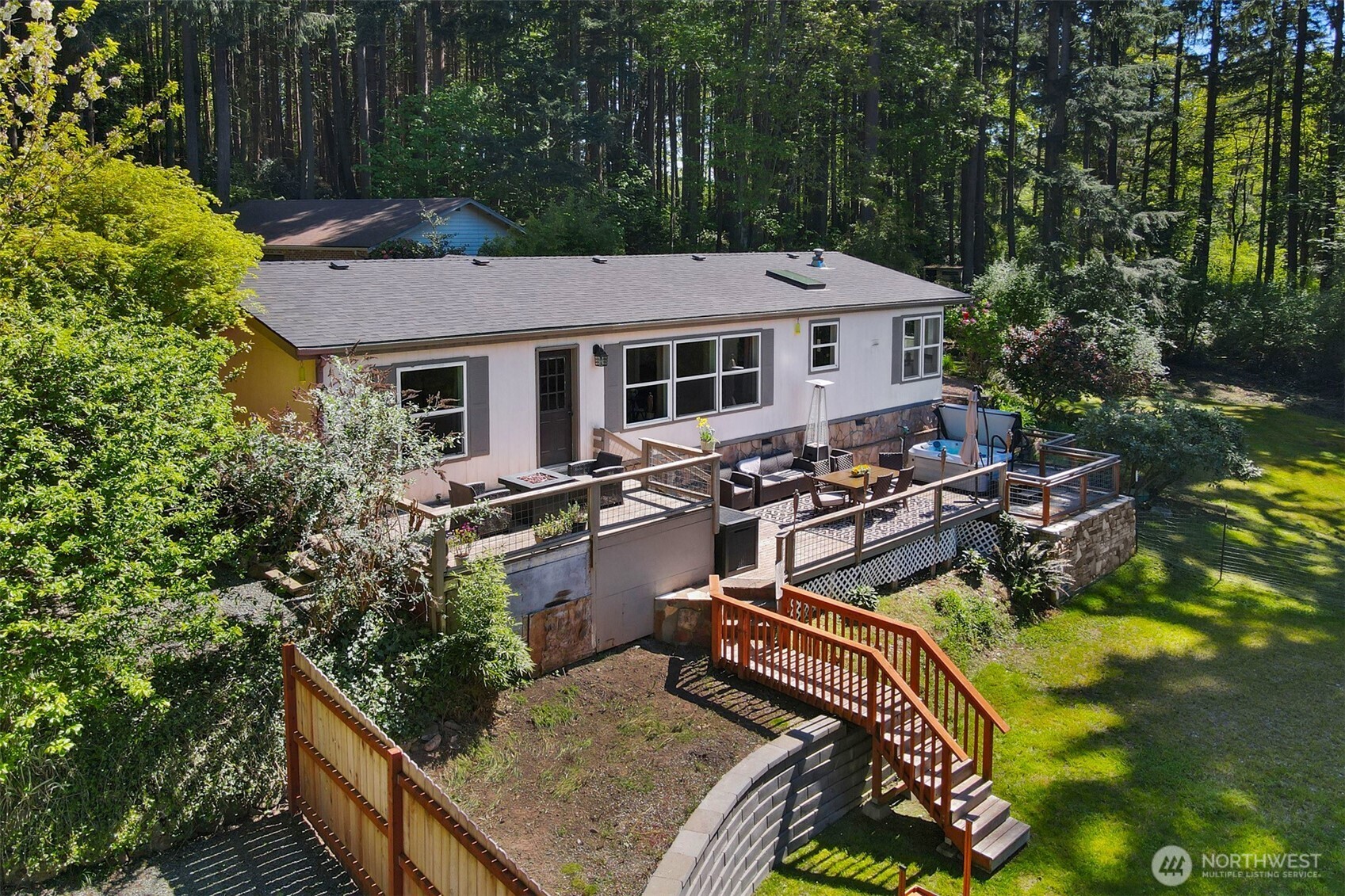 7777 Hellman Road Clinton, WA 98236 - Photo 31 of 40