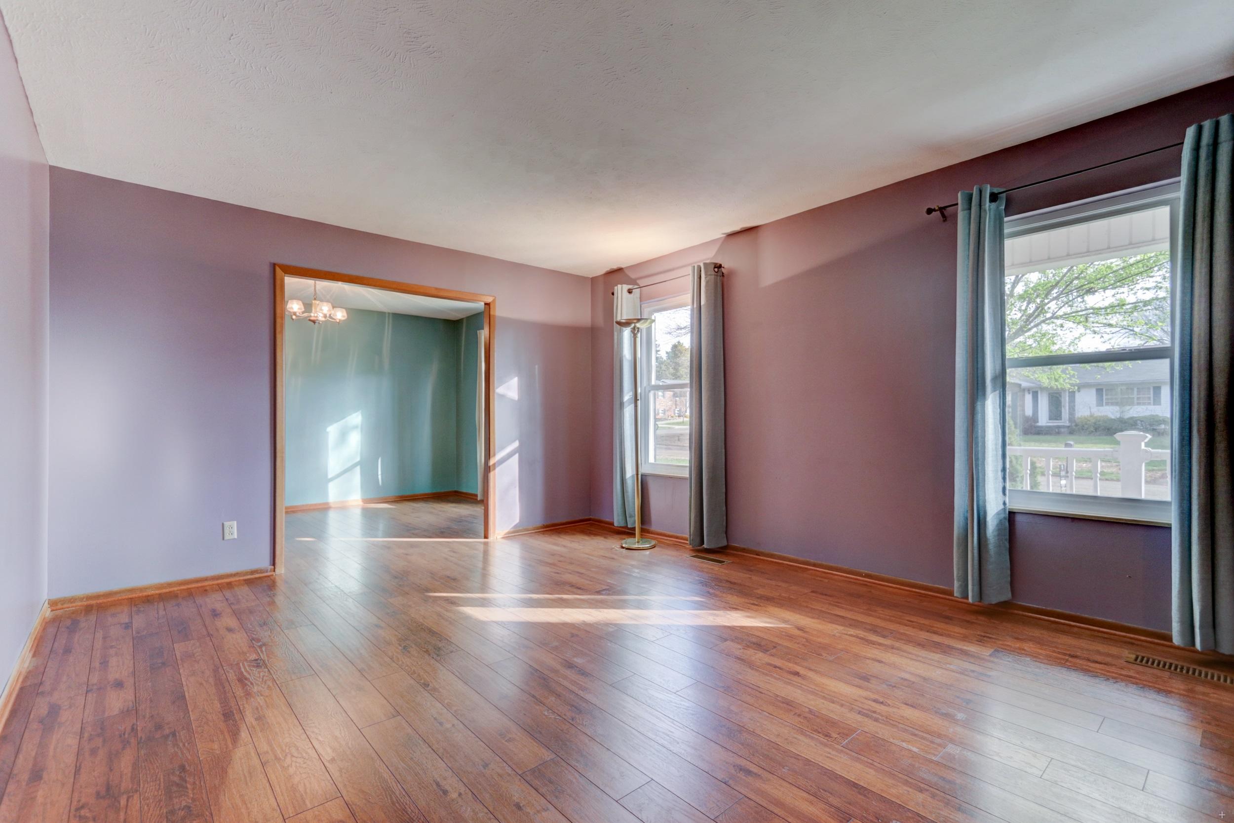 301 Engert Road Knoxville, TN 37922 - Photo 11 of 14 301 Engert Living Room