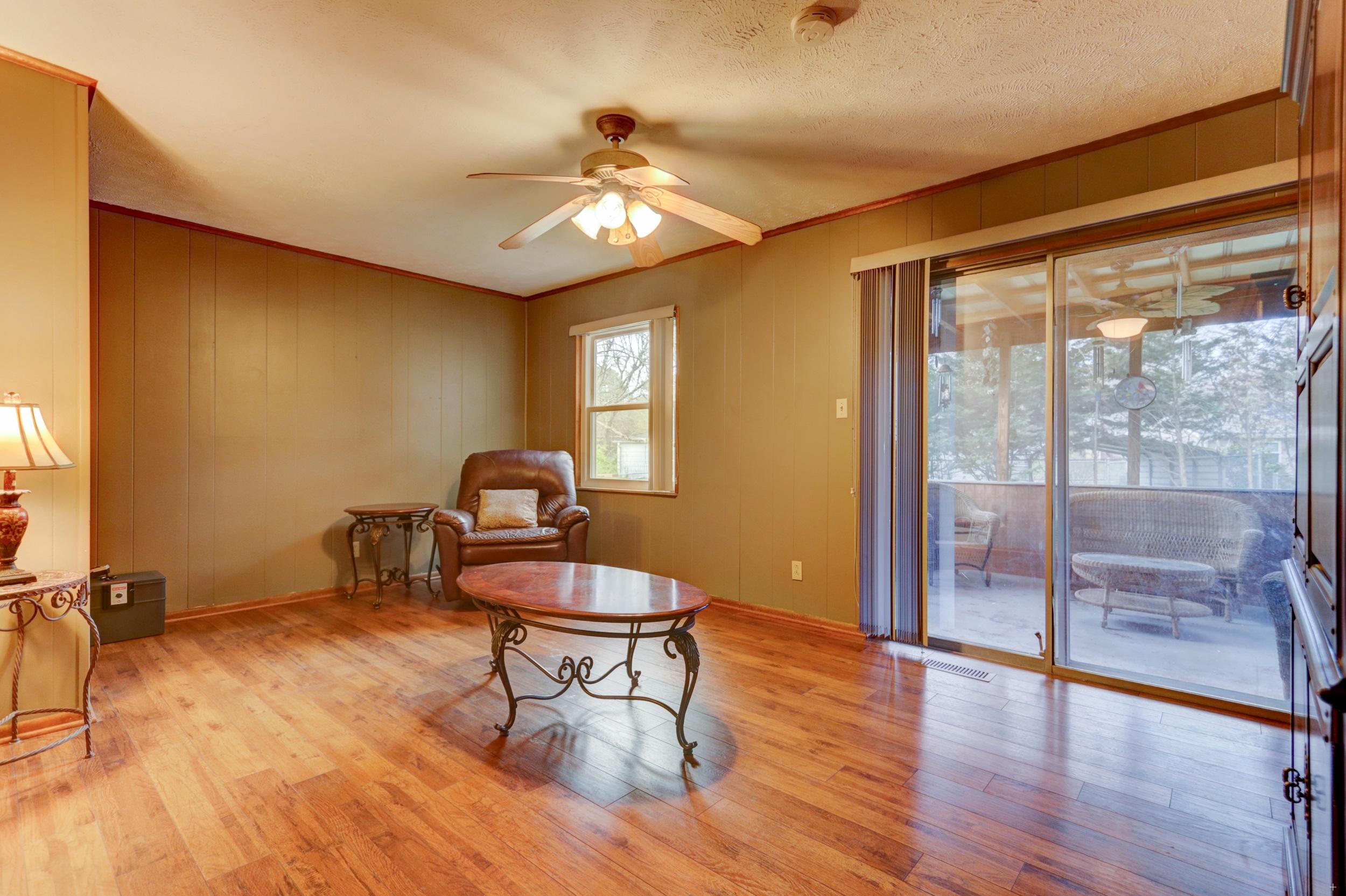 301 Engert Road Knoxville, TN 37922 - Photo 7 of 14 301 Engert Den second angle