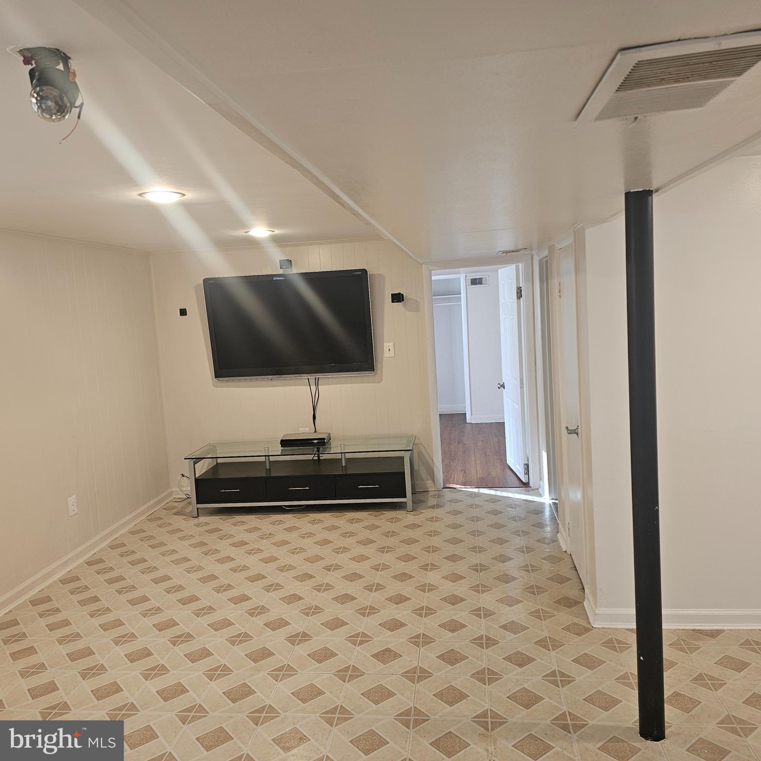 616 Hollywood Avenue Silver Spring, MD 20904 - Photo 5 of 9 a front view of a house