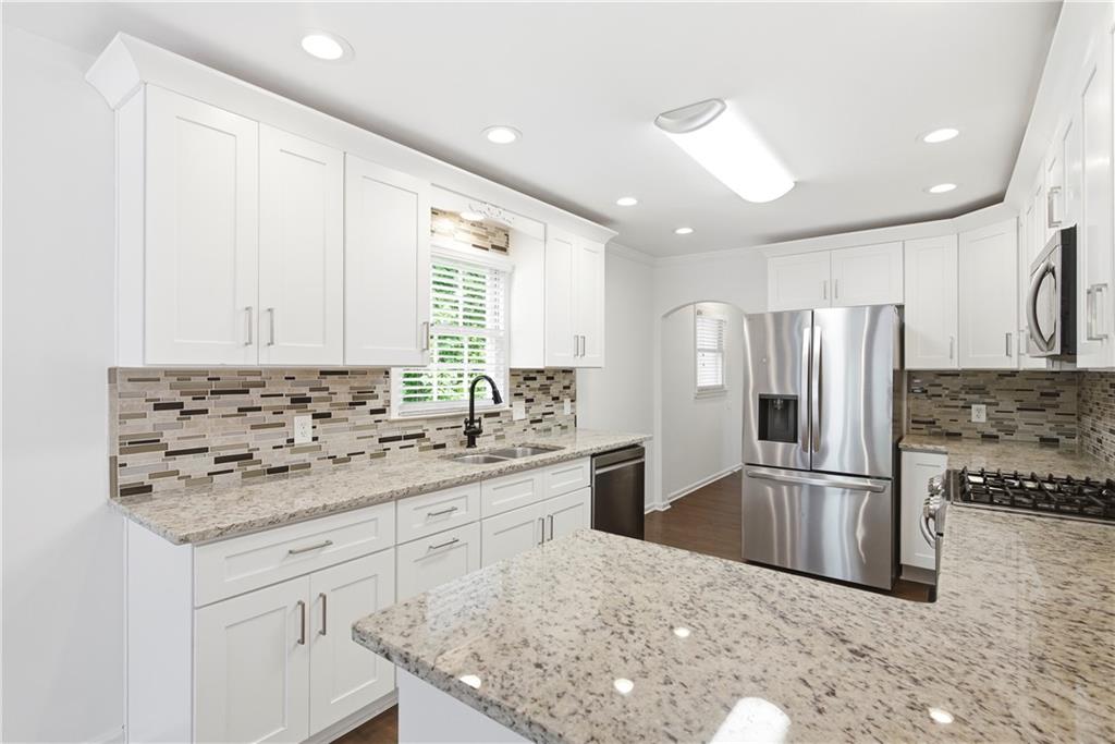 6014 Lake Lanier Heights Road Buford, GA 30518 - Photo 12 of 53