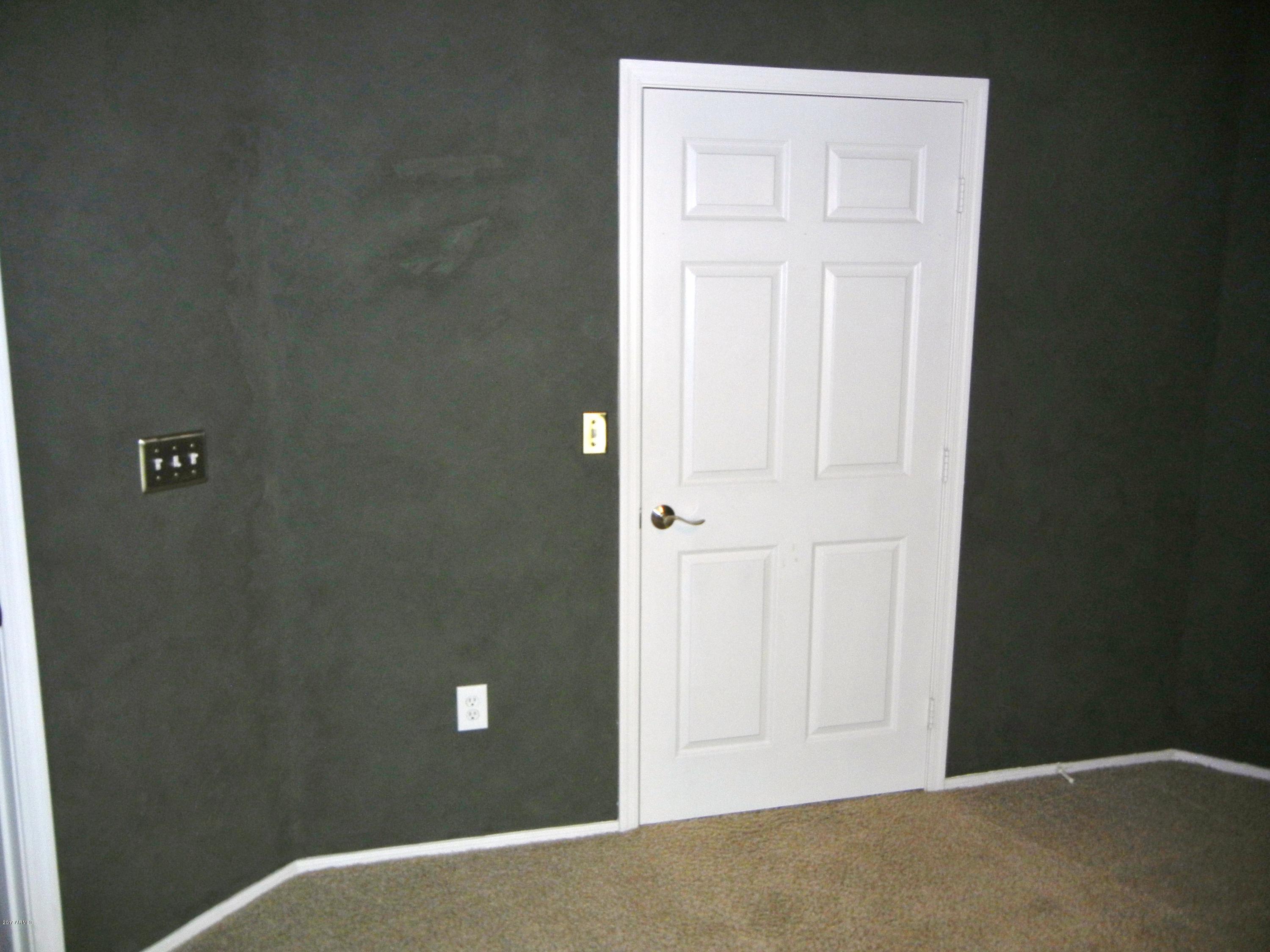 1287 North Alma School Road, Unit 165 Chandler, AZ 85224 - Photo 12 of 28 Almaschool bed 2 DSCN9868