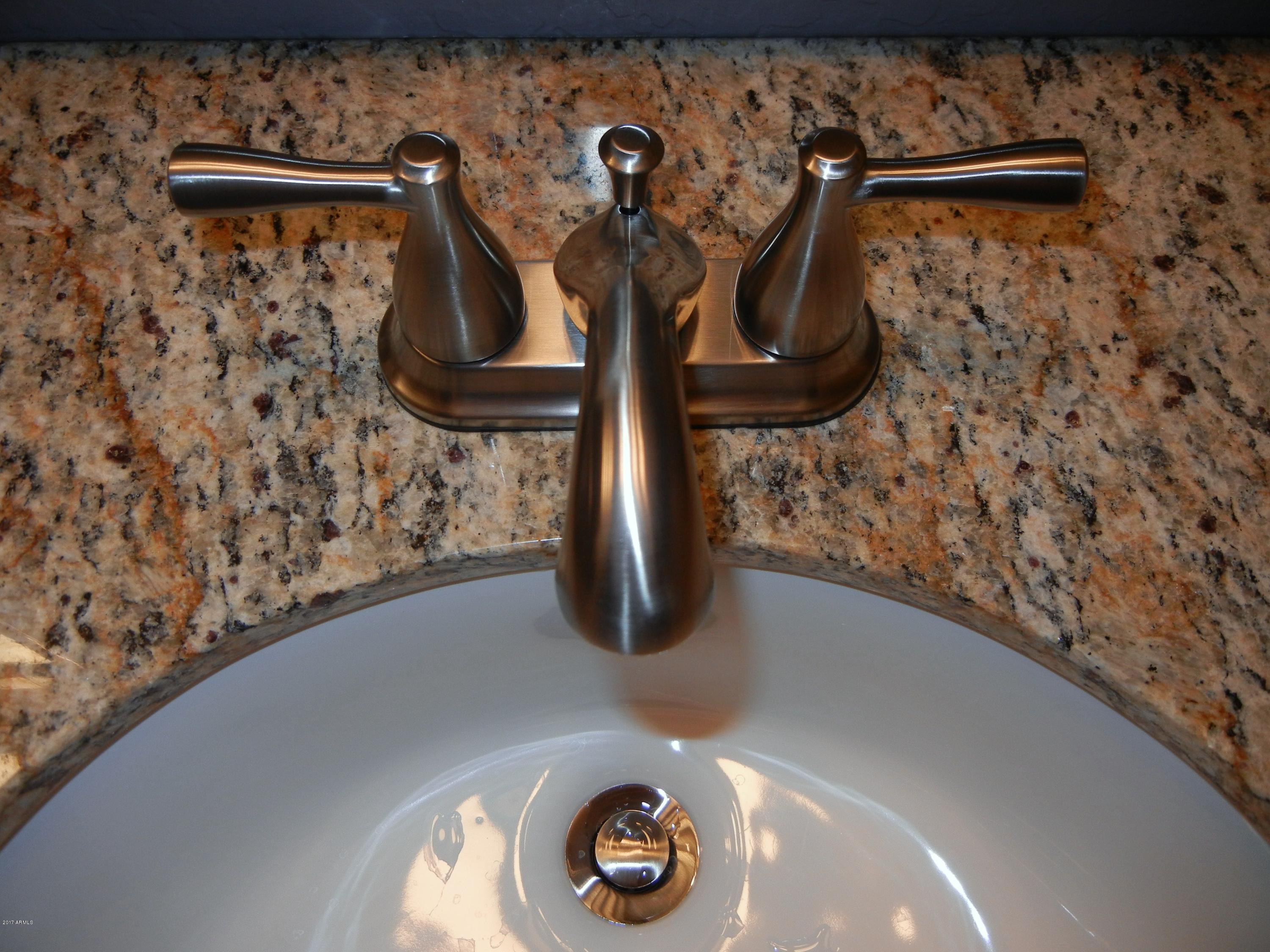 1287 North Alma School Road, Unit 165 Chandler, AZ 85224 - Photo 19 of 28 Alma sch bath 3 DSCN9859