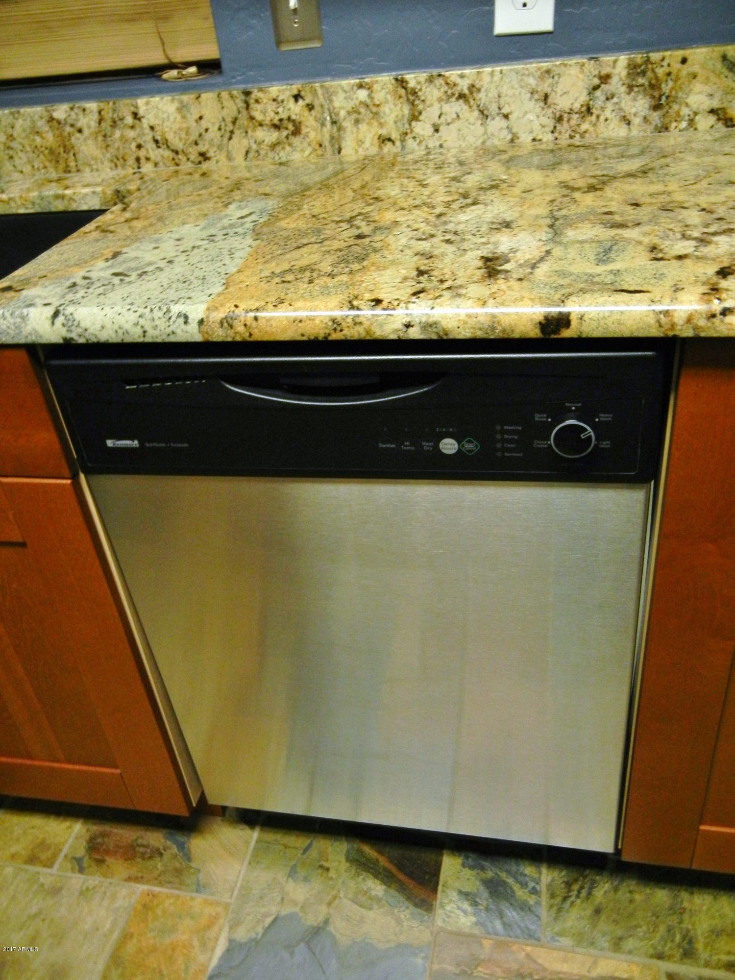 1287 North Alma School Road, Unit 165 Chandler, AZ 85224 - Photo 6 of 28 Alam School kit 4 DSCN9823