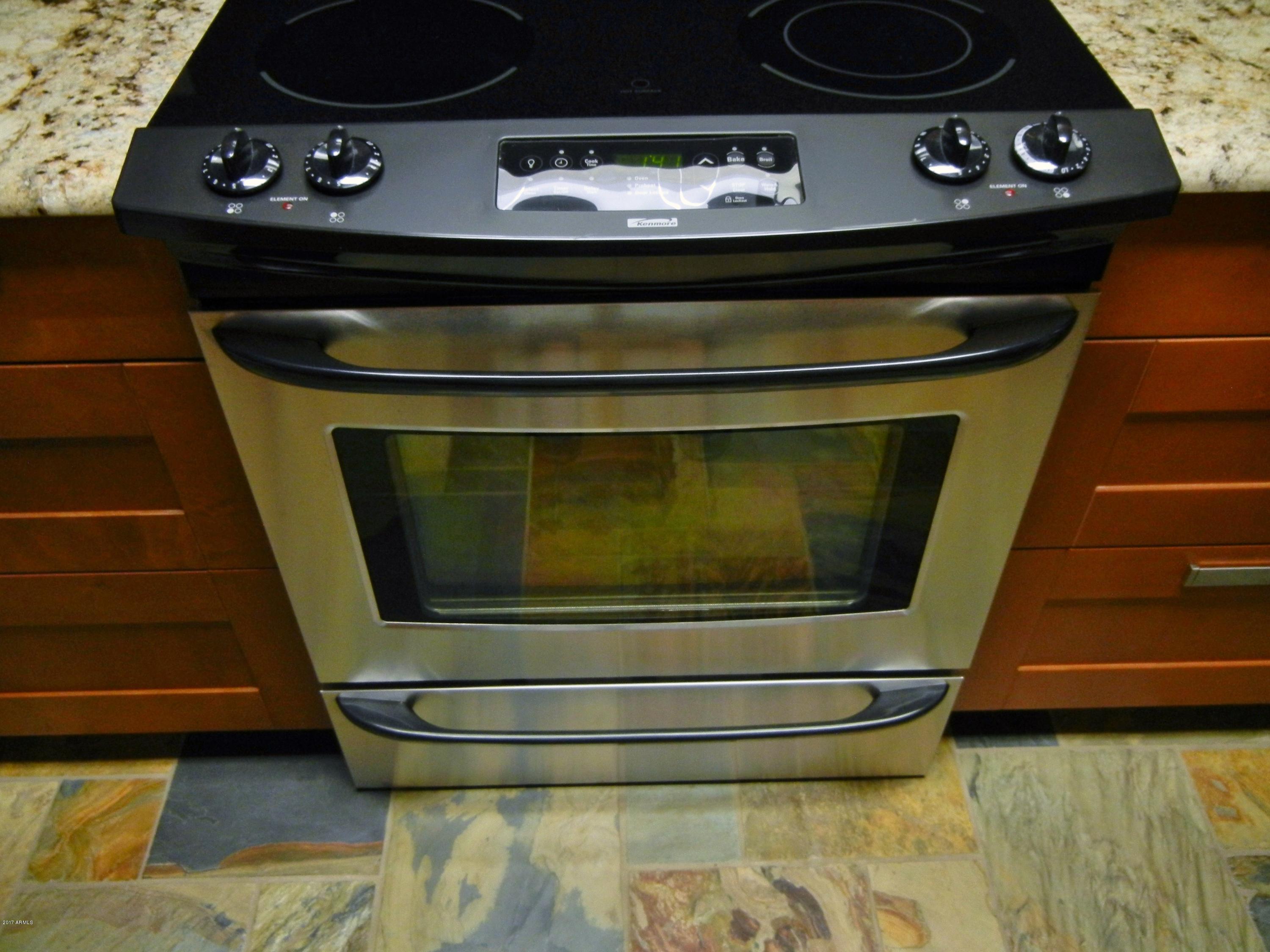 1287 North Alma School Road, Unit 165 Chandler, AZ 85224 - Photo 7 of 28 Alma School Kitchen 2 DSCN9821