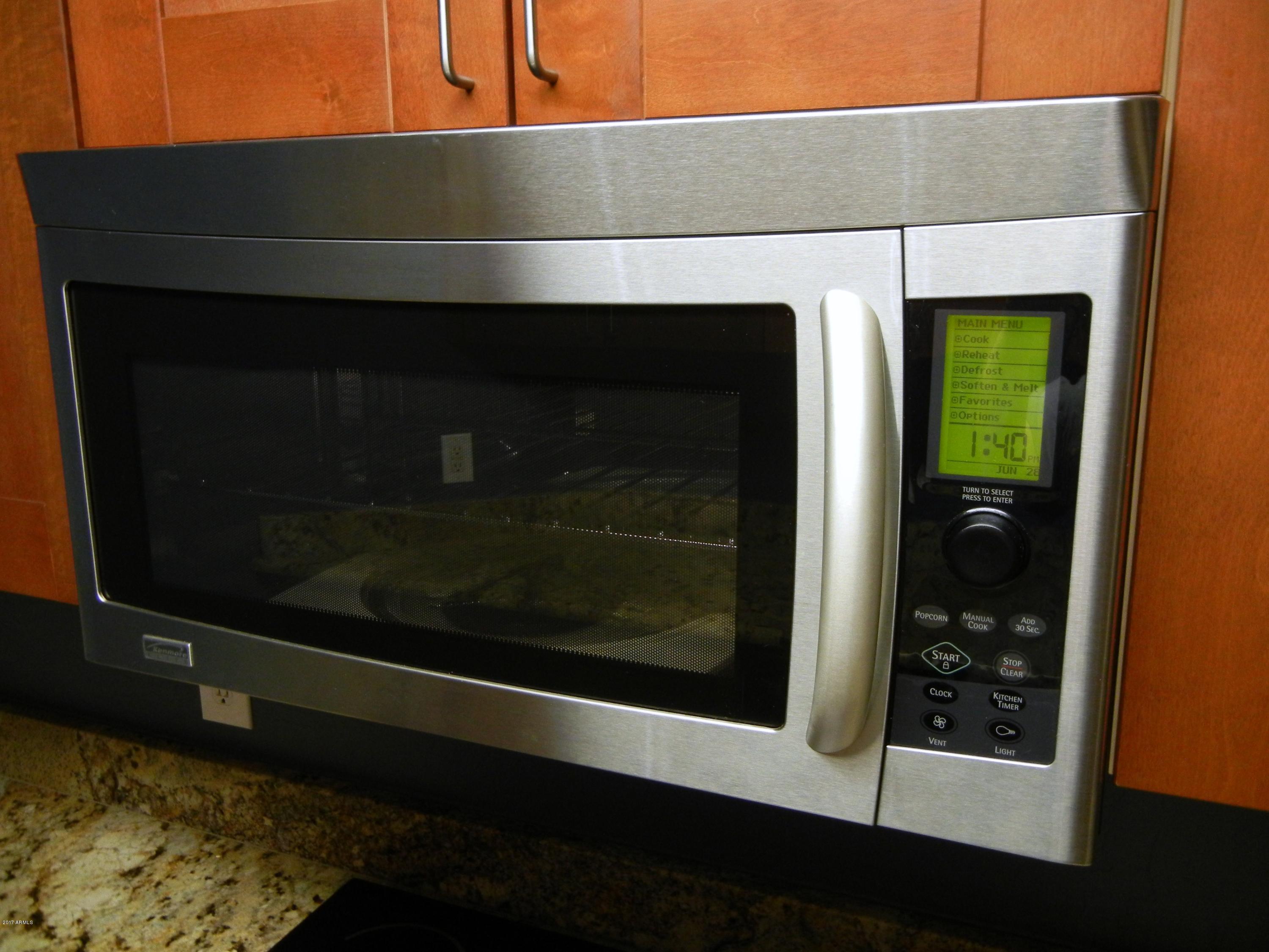 1287 North Alma School Road, Unit 165 Chandler, AZ 85224 - Photo 8 of 28 Alma School kitchen 3 DSCN9819