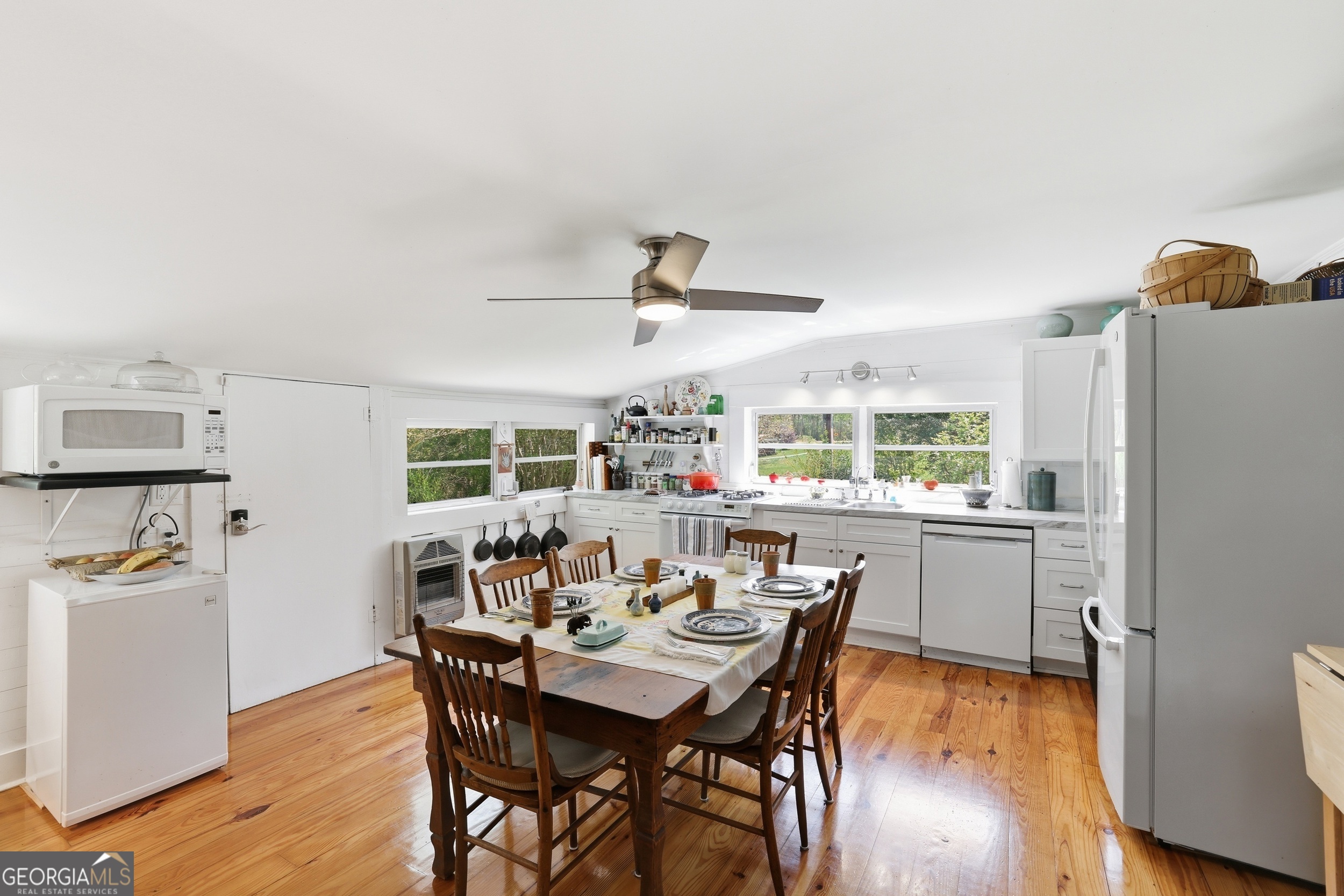 236 Garrison Road Cornelia, GA 30531 - Photo 6 of 39