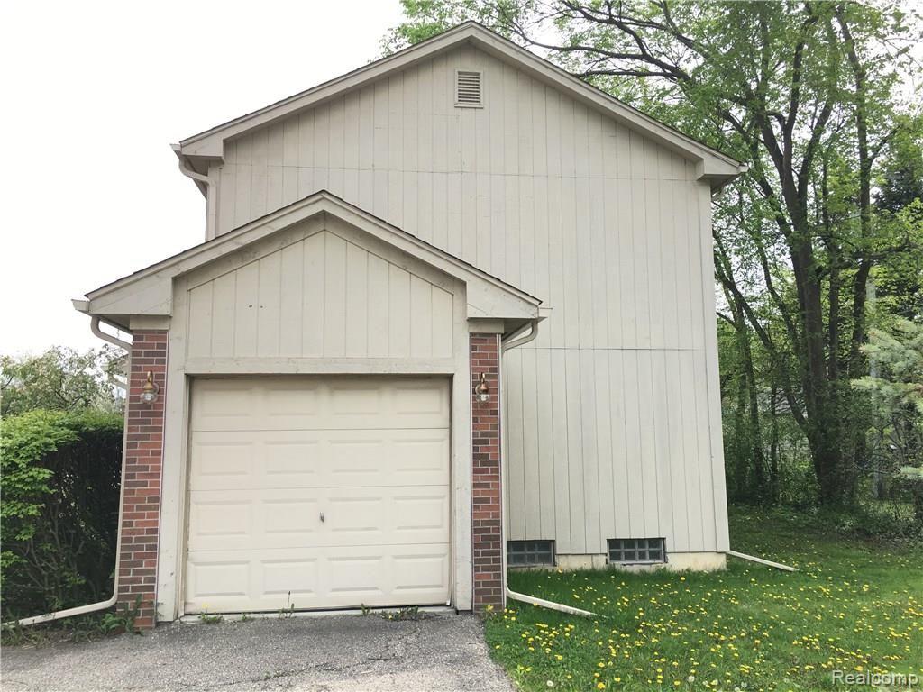 23197 Middlebelt Road, Unit 9 Farmington Hills, MI 48336 - Photo 4 of 19
