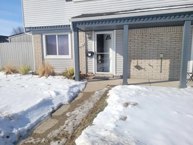 $129,000 | 41276 North Woodbury Green Drive, Belleville, MI 48111