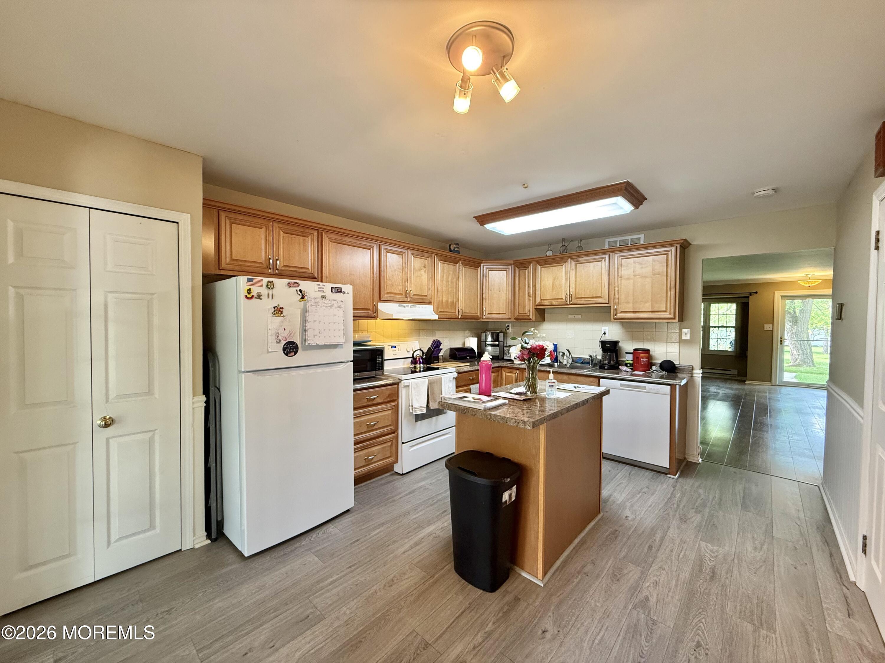 93 Halls Croft Road, Unit C Freehold, NJ 07728 - Photo 5 of 16 IMG_6487