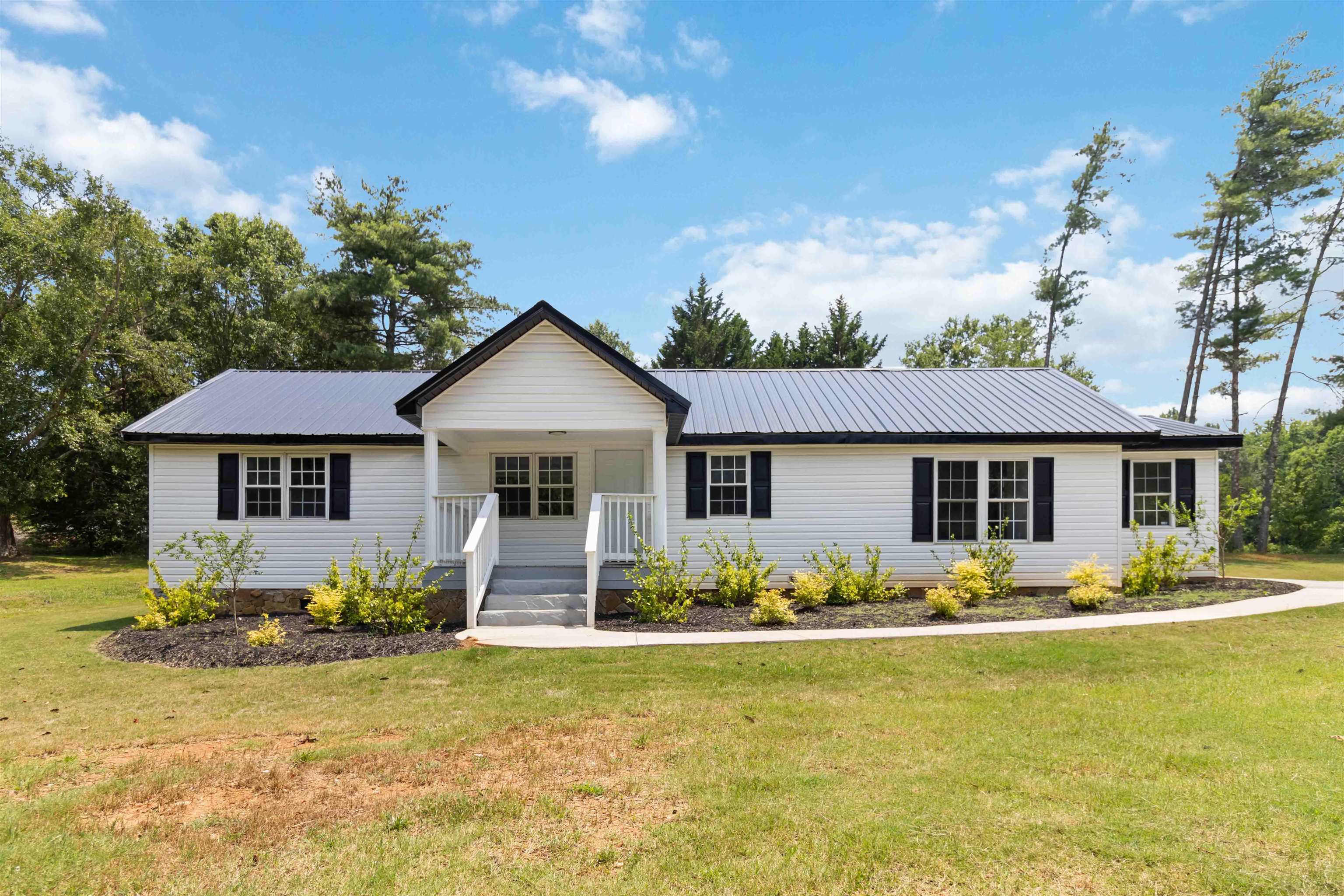 307 Blackwood Store Road Moore, SC 29369 - Photo 3 of 18 Gallery Image 3