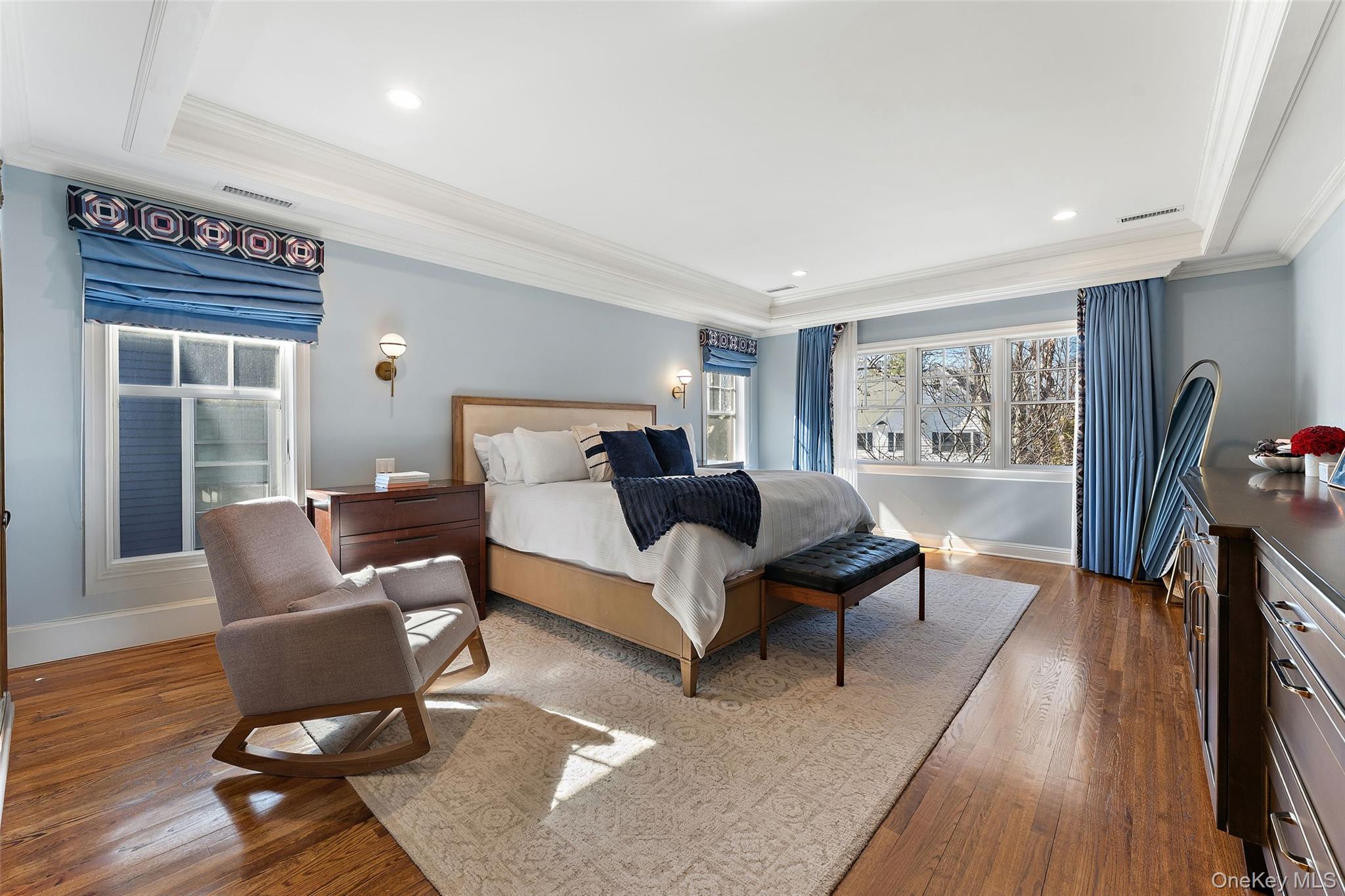 33 Wynmor Road Scarsdale, NY 10583 - Photo 16 of 40 Primary Bedroom