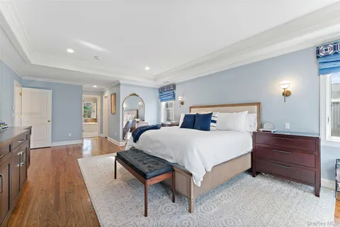 $3,295,000 | 33 Wynmor Road, Scarsdale, NY 10583