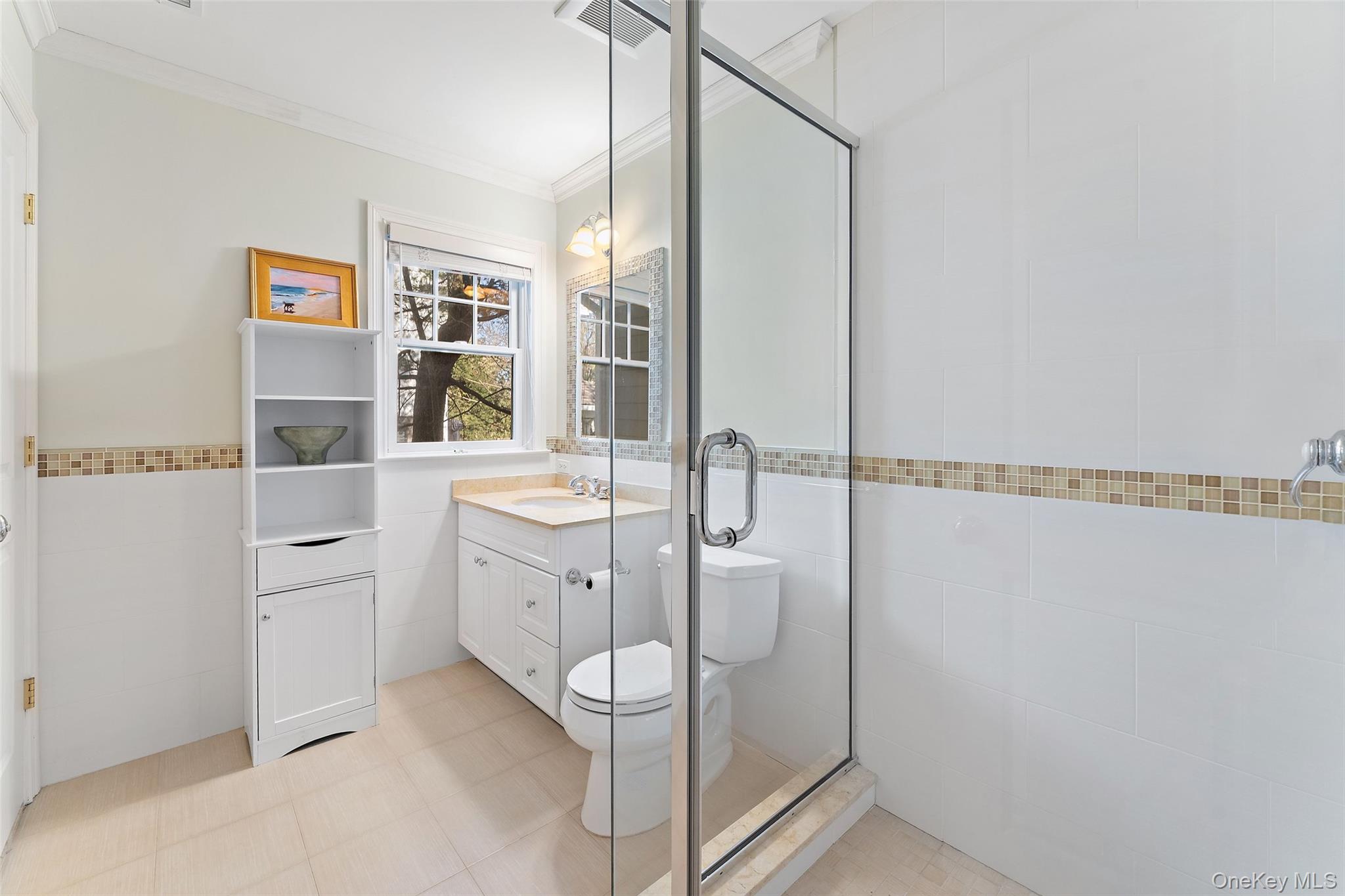 33 Wynmor Road Scarsdale, NY 10583 - Photo 24 of 40 Full Bathroom with shower