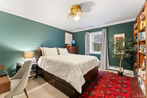 $3,295,000 | 33 Wynmor Road, Scarsdale, NY 10583