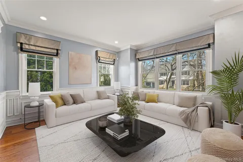 $3,295,000 | 33 Wynmor Road, Scarsdale, NY 10583