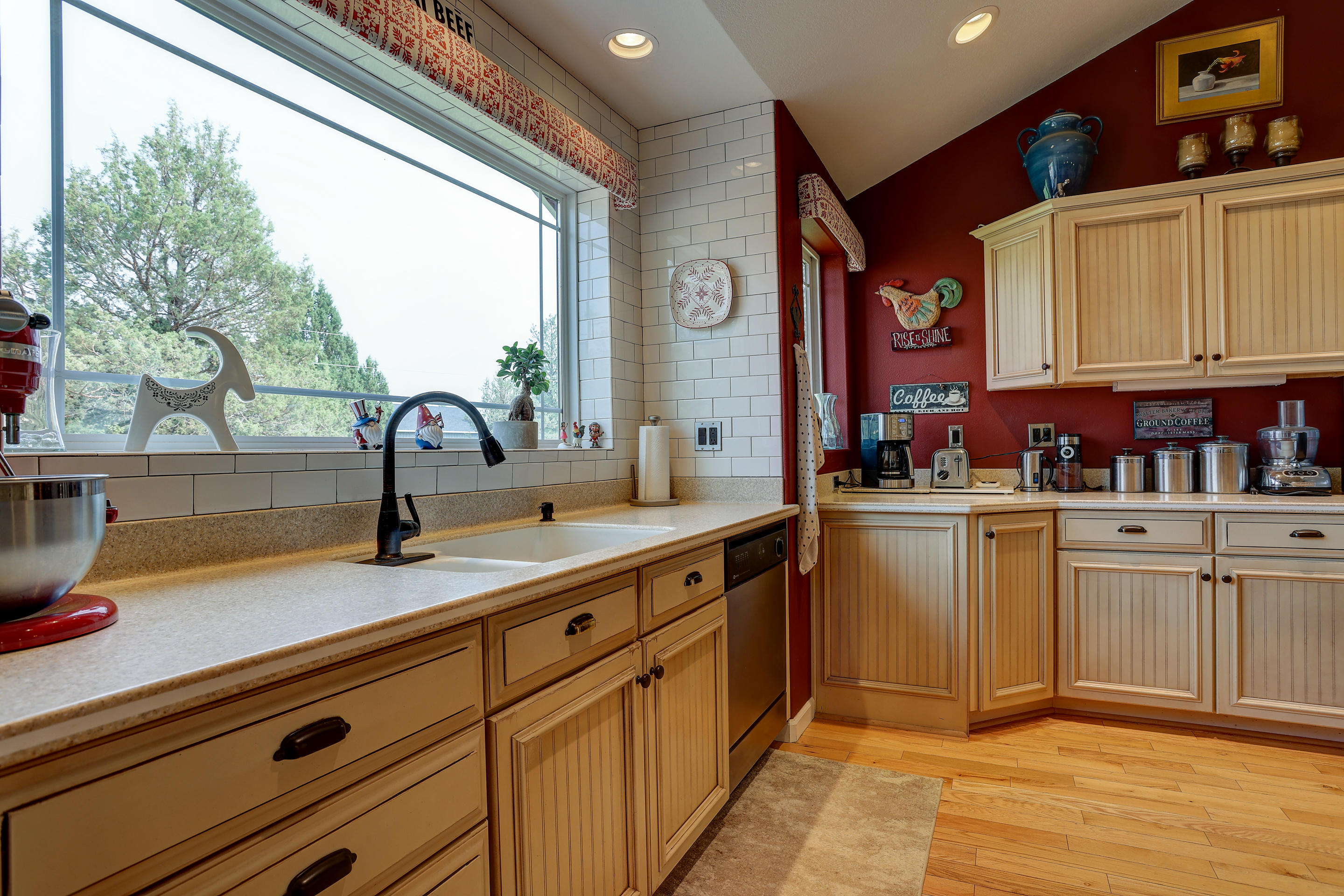 60875 Billadeau Road Bend, OR 97702 - Photo 10 of 42 a kitchen with sink and cabinets