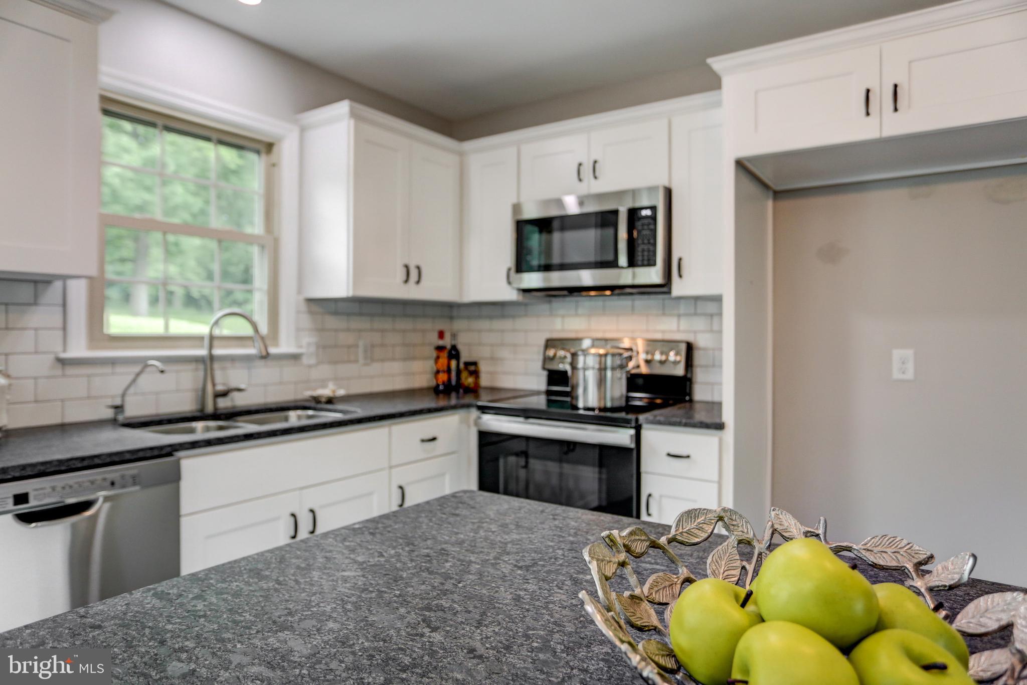 819 Old Road Strasburg, PA 17579 - Photo 17 of 45 Gallery Image 17