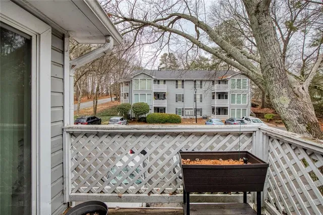 $190,000 | 310 Natchez Trace, Atlanta, GA 30350