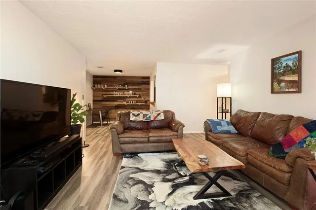 $190,000 | 310 Natchez Trace, Atlanta, GA 30350