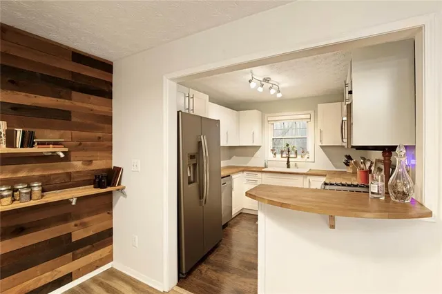 $190,000 | 310 Natchez Trace, Atlanta, GA 30350