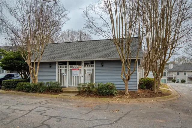 $190,000 | 310 Natchez Trace, Atlanta, GA 30350