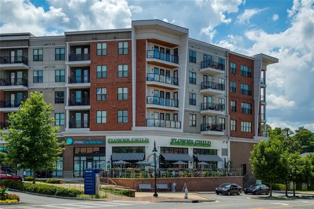 $190,000 | 310 Natchez Trace, Atlanta, GA 30350