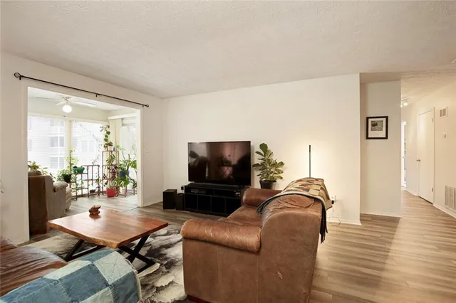 $190,000 | 310 Natchez Trace, Atlanta, GA 30350