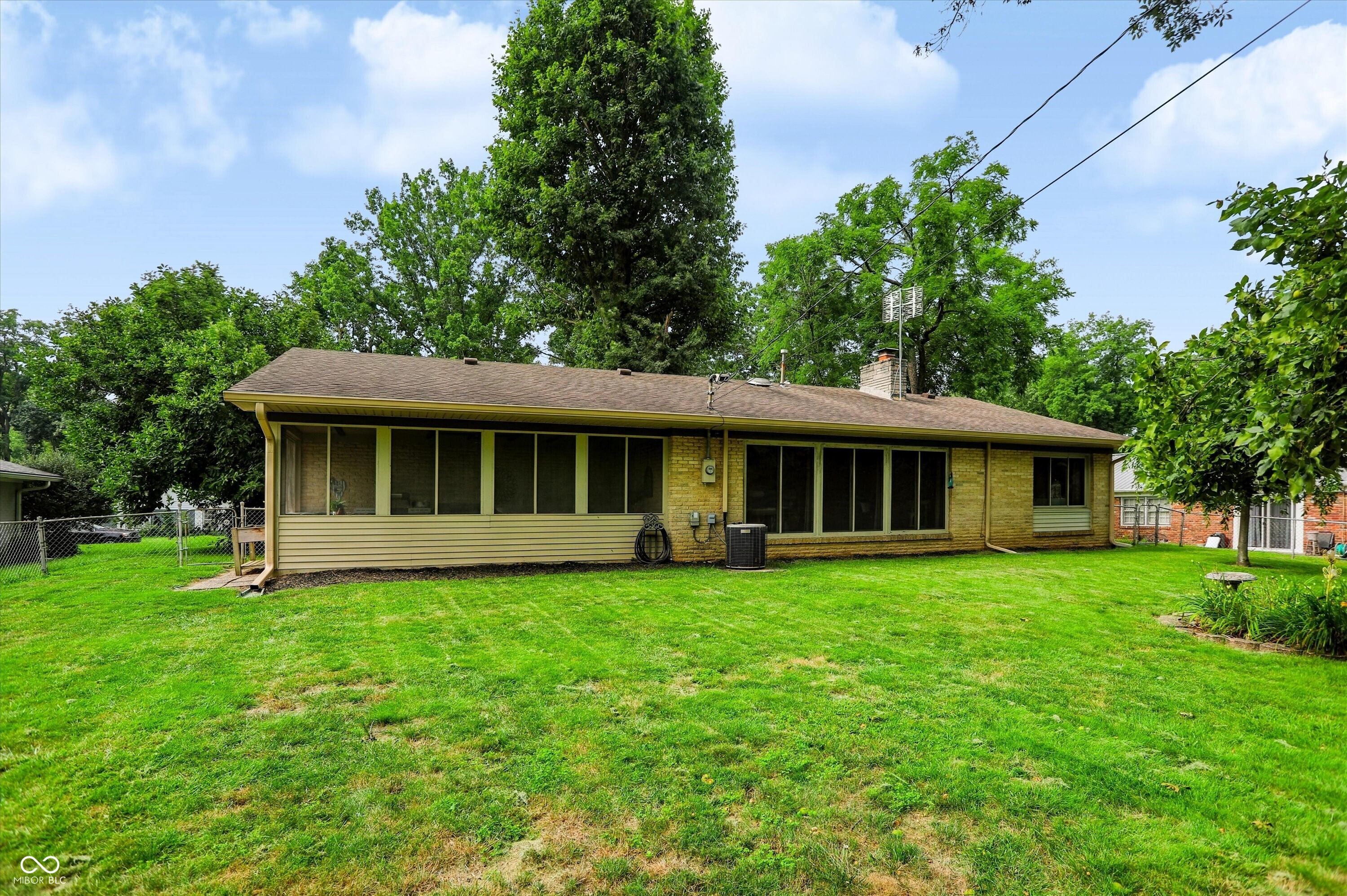 2812 Greenbriar Road Anderson, IN 46011 - Photo 31 of 39 Gallery Image 31