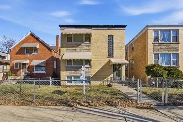 $1,595 | 2705 North Sayre Avenue, Unit G, Chicago, IL 60707