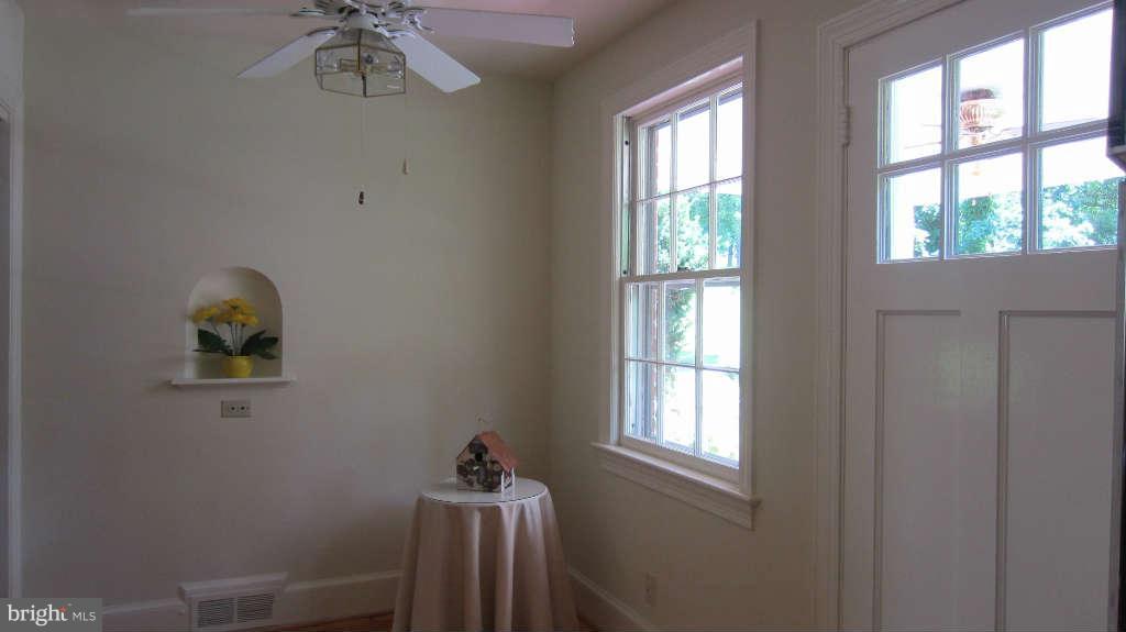 60 Frazier Road Warrenton, VA 20186 - Photo 15 of 30 Breakfast Nook