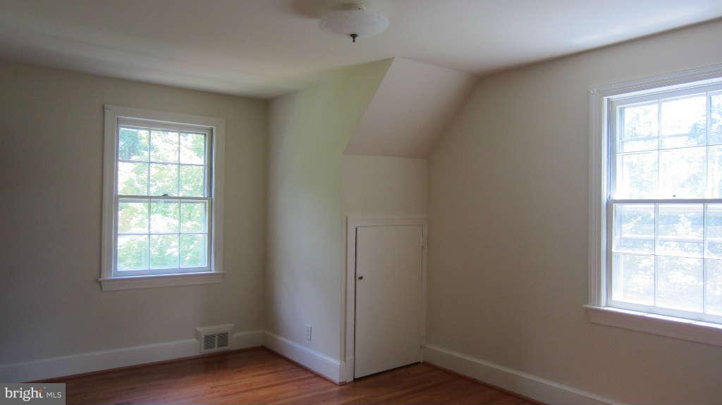 60 Frazier Road Warrenton, VA 20186 - Photo 19 of 30 Bedroom Master