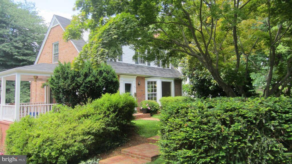 60 Frazier Road Warrenton, VA 20186 - Photo 28 of 30 Front Walk