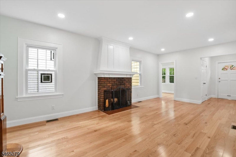 20 Undercliff Road Millburn, NJ 07041 - Photo 3 of 32 Gallery Image 3
