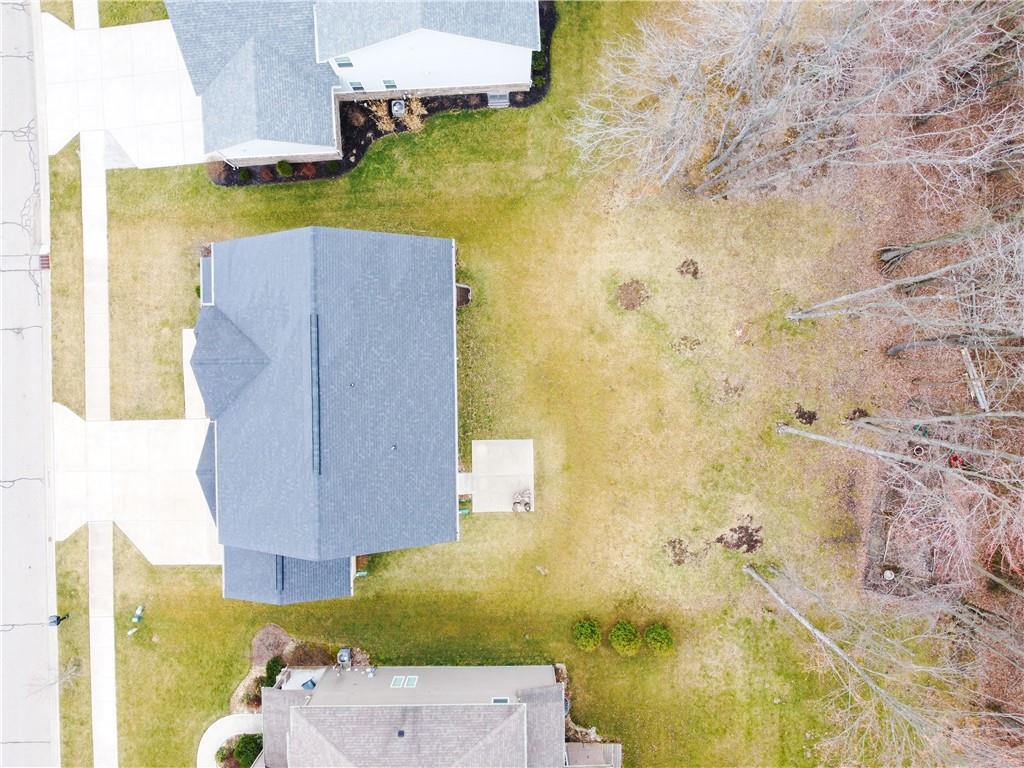 3203 Red Fox Trail Columbus, IN 47201 - Photo 8 of 60