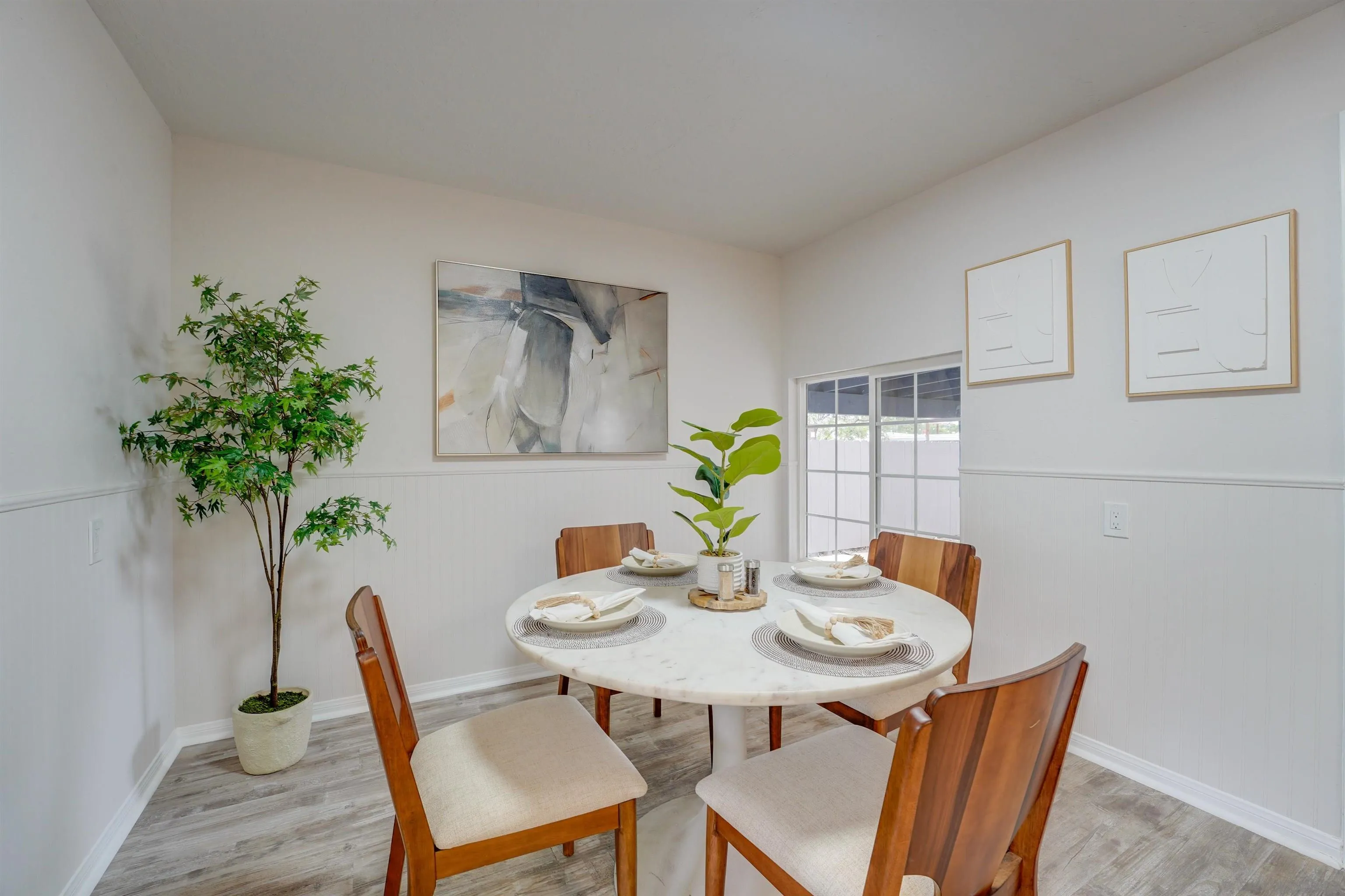 674 Palomar Avenue El Cajon, CA 92020 - Photo 13 of 56 a view of a dining room with furniture and wooden floor
