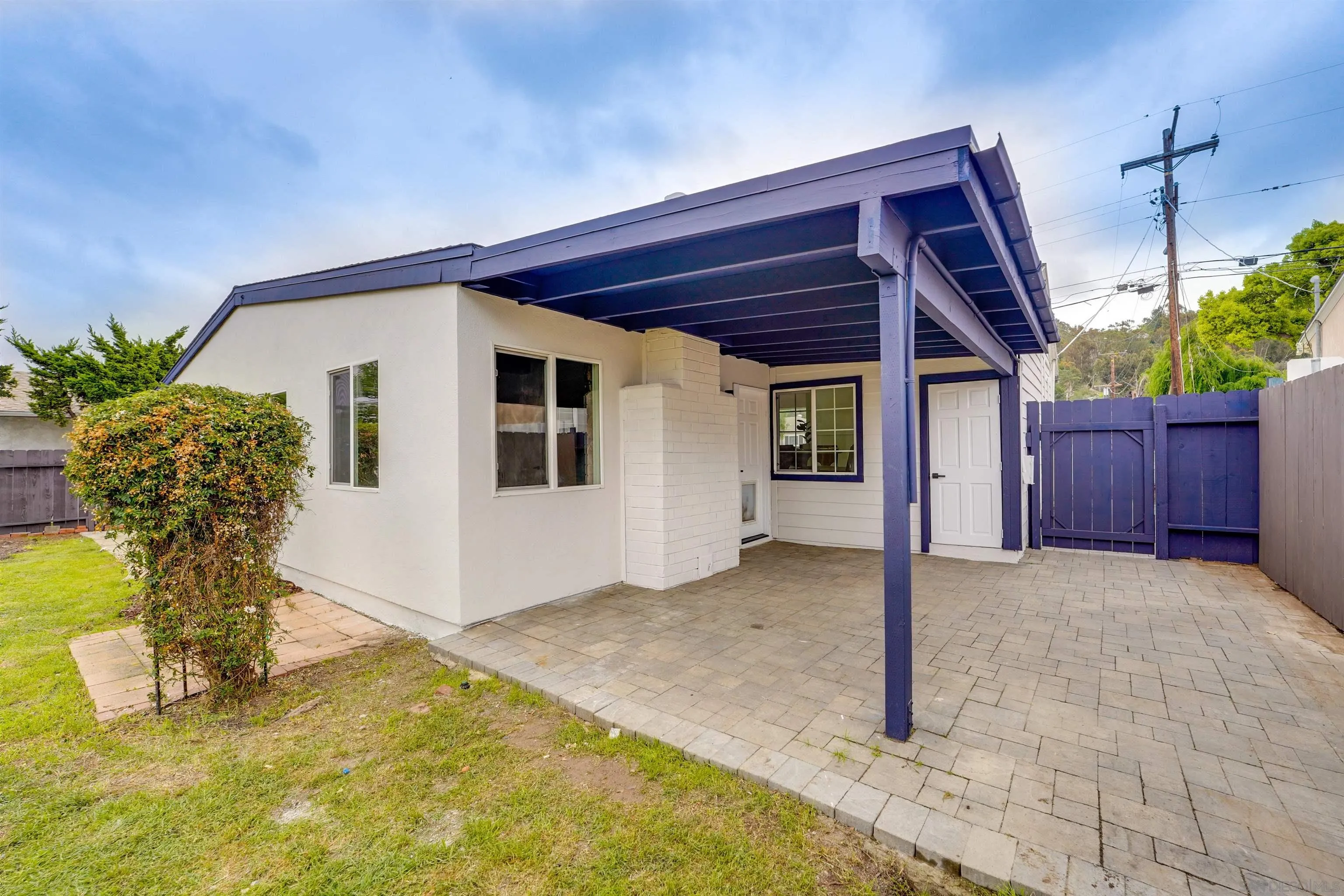 674 Palomar Avenue El Cajon, CA 92020 - Photo 50 of 56 a front view of a house with garden