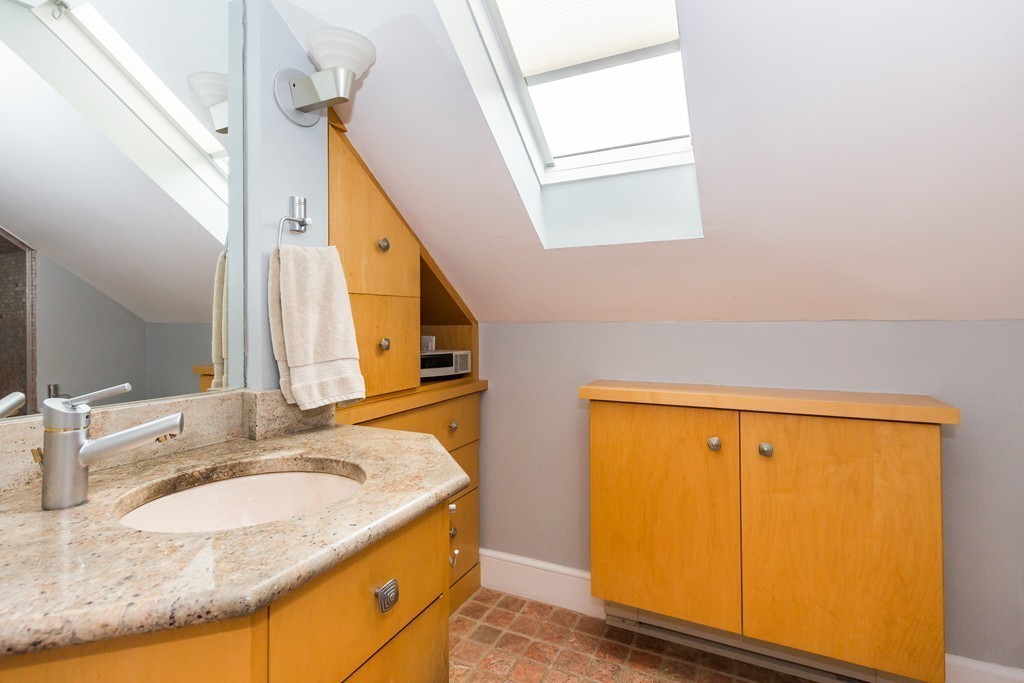 87 Richfield Road Arlington, MA 02474 - Photo 15 of 20