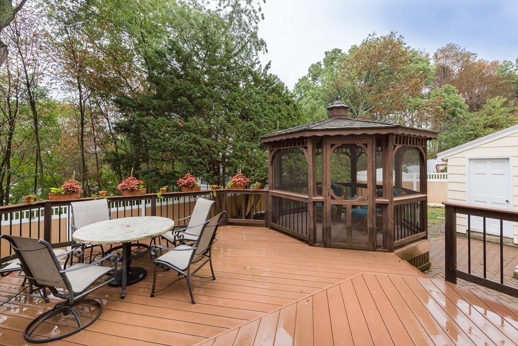 87 Richfield Road Arlington, MA 02474 - Photo 18 of 20