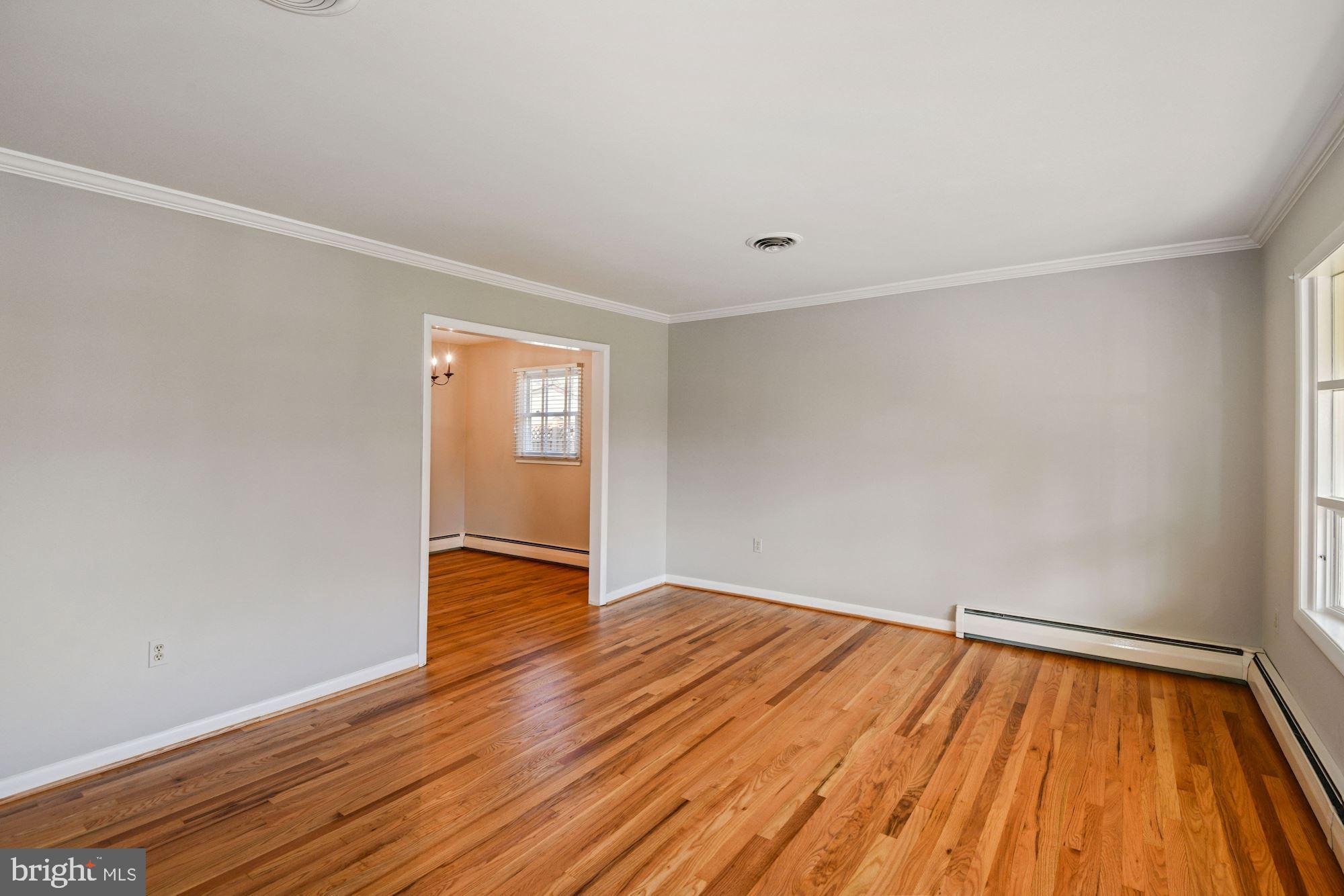 3050 Tudor Hall Road Riva, MD 21140 - Photo 6 of 35 Living Room