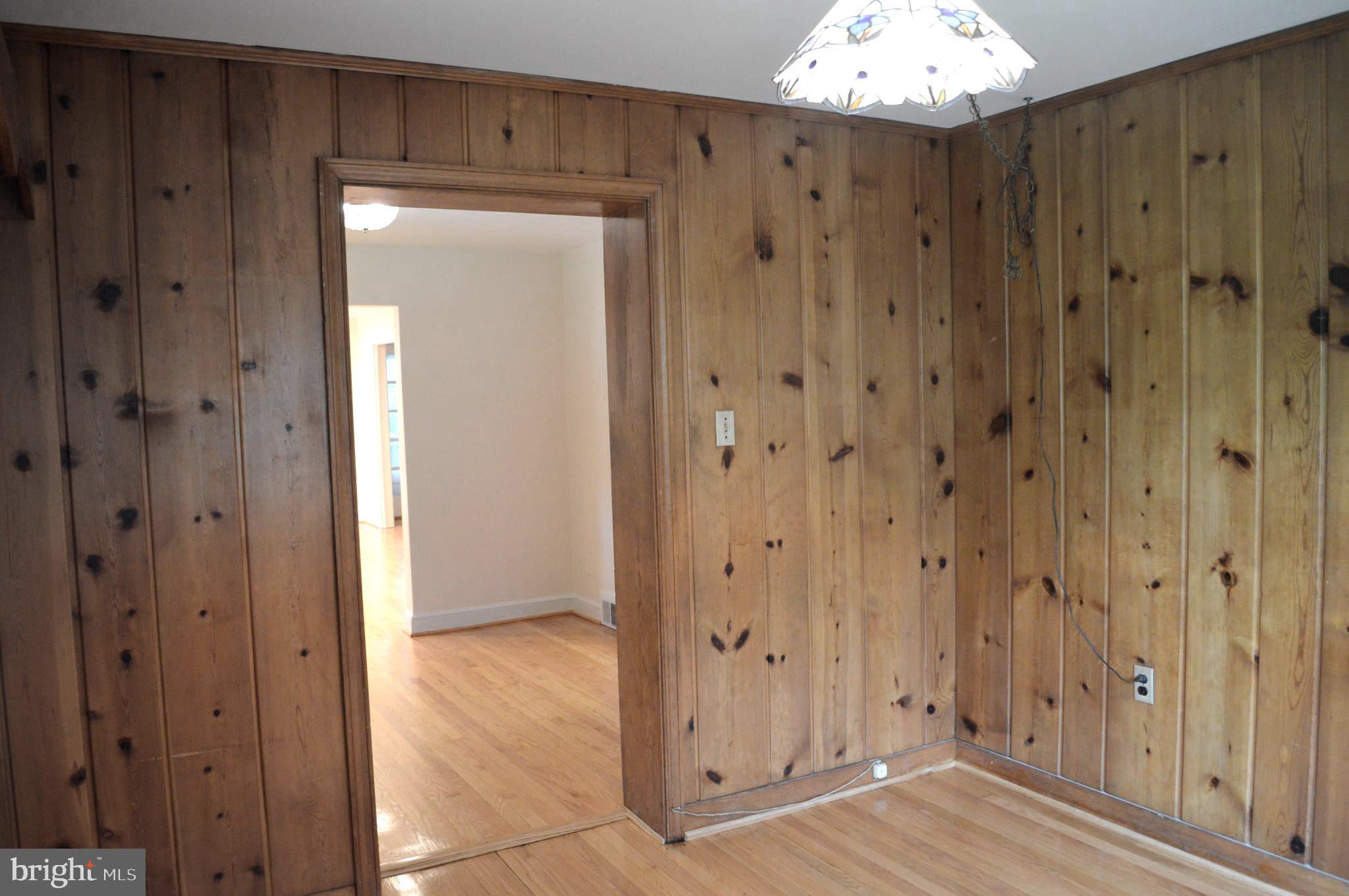 9115 Wire Avenue Silver Spring, MD 20901 - Photo 22 of 46 Den