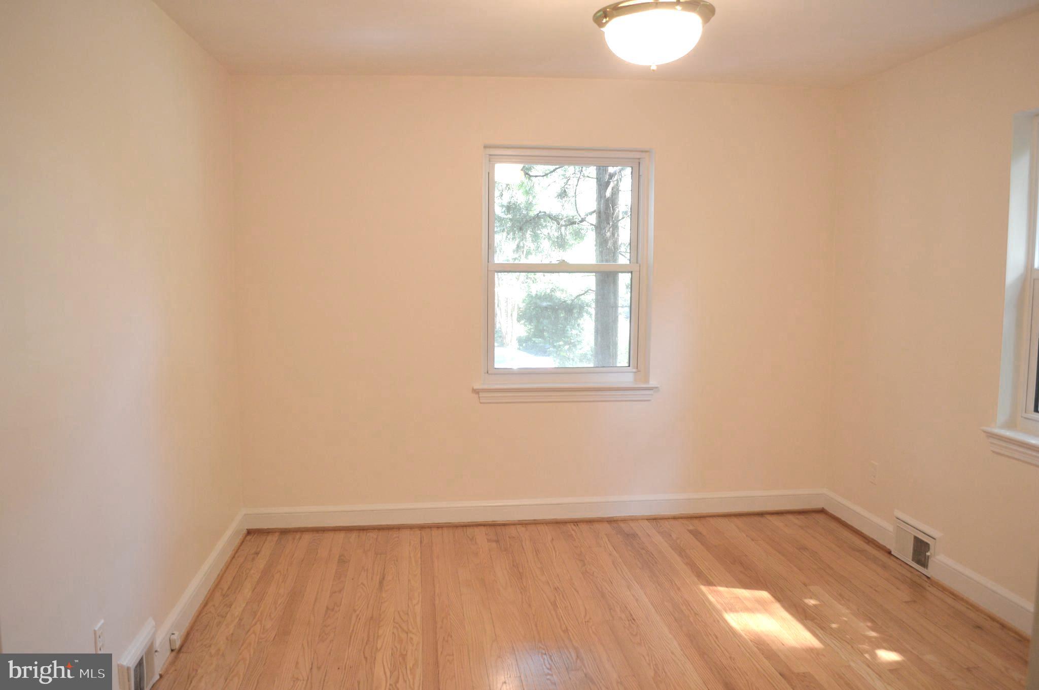 9115 Wire Avenue Silver Spring, MD 20901 - Photo 24 of 46 Main level bedroom